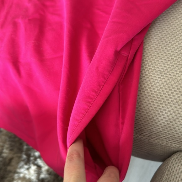 XL Figs scrub top, 2 pockets and orange collar - Picture 2 of 2